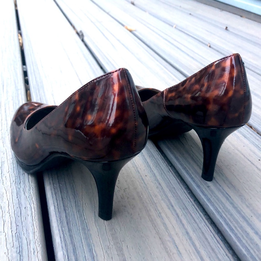 Coach and four NEW shiny patent leather leopard cheetah print heels brown gold - Picture 11 of 11